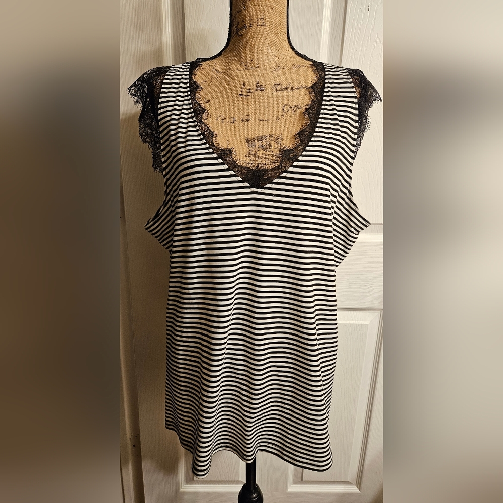 V Neck Lace Tank Top